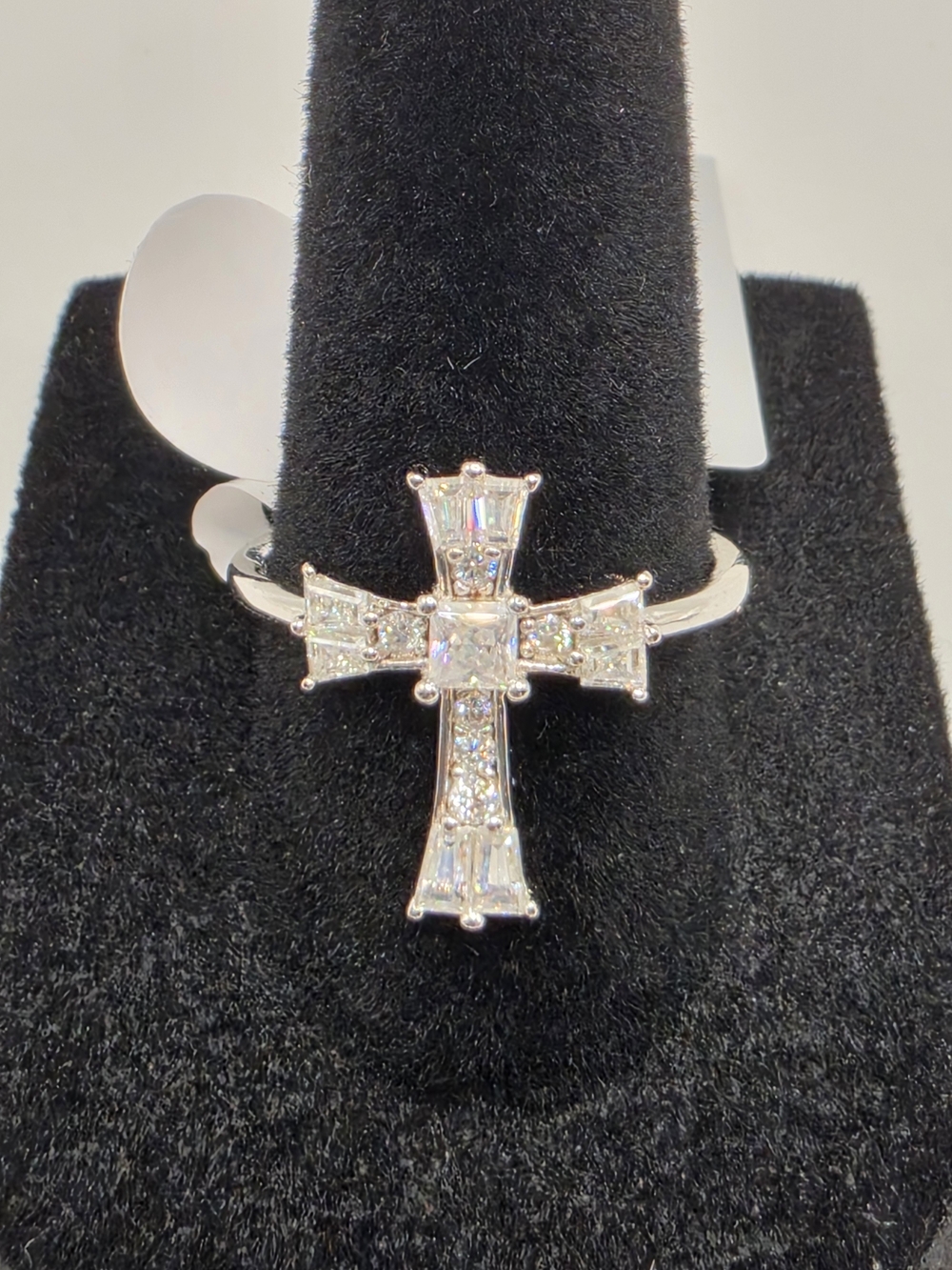 Moissanite Cross Ring S925 Size 7 - Picture 3 of 9